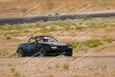 media/Jun-01-2025-CalClub SCCA (Sun) [[eae223c5dd]]/Group 1/Track Event 5/